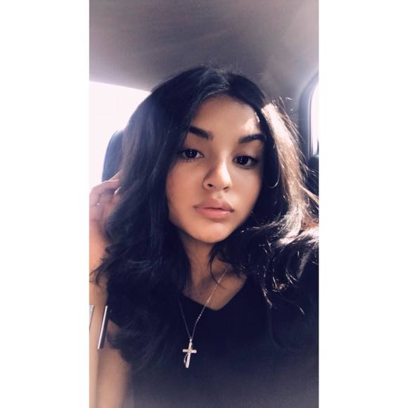 Meet your Posher, Ciara - Picture 1 of 1